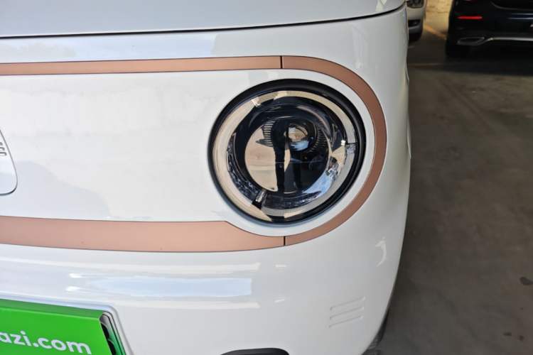 Used Geely Galaxy Panda 2024 Panda Mini 200km Endurance Bear Left Front Headlight