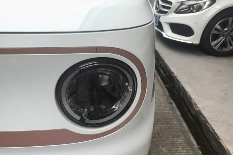 Used Geely Galaxy Panda 2024 Panda Mini 200km Endurance Bear Left Front Headlight