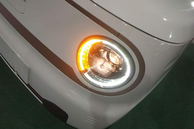 Used Geely Galaxy Panda 2024 Panda Mini 200km Endurance Bear Left Front Headlight