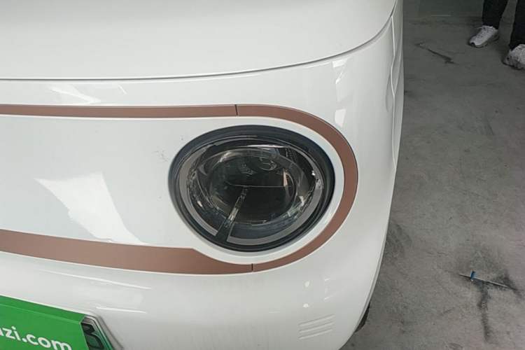 Used Geely Galaxy Panda 2024 Panda Mini 200km Endurance Bear Left Front Headlight