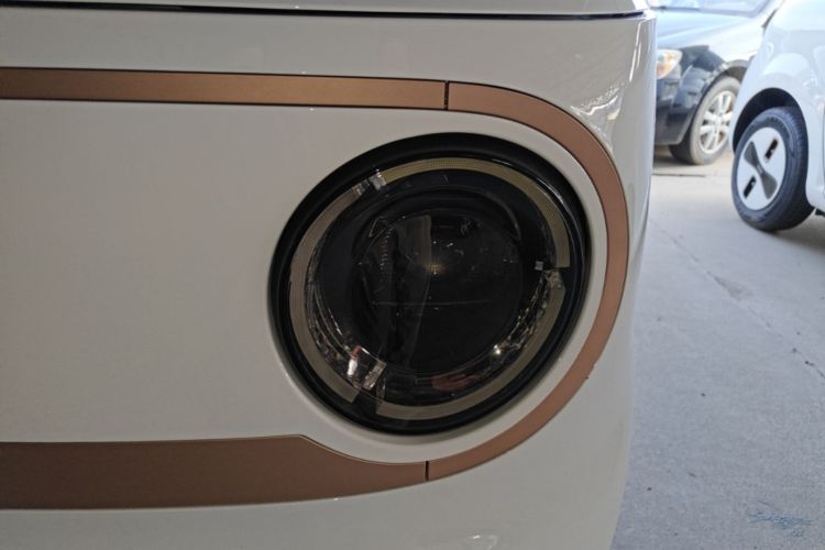 Used Geely Galaxy Panda 2024 Panda Mini 200km Endurance Bear Left Front Headlight
