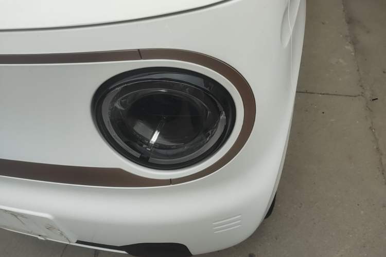 Used Geely Galaxy Panda 2024 Panda Mini 200km Endurance Bear Left Front Headlight