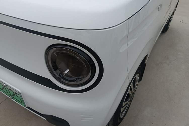 Used Geely Galaxy Panda 2024 Panda Mini 200km Endurance Bear Left Front Headlight
