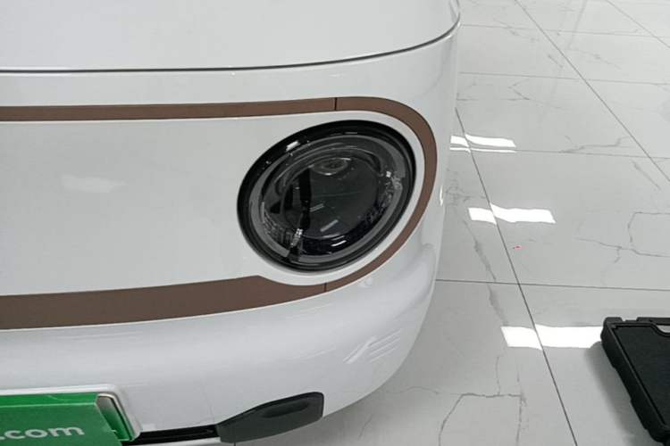 Used Geely Galaxy Panda 2024 Panda Mini 200km Endurance Bear Left Front Headlight