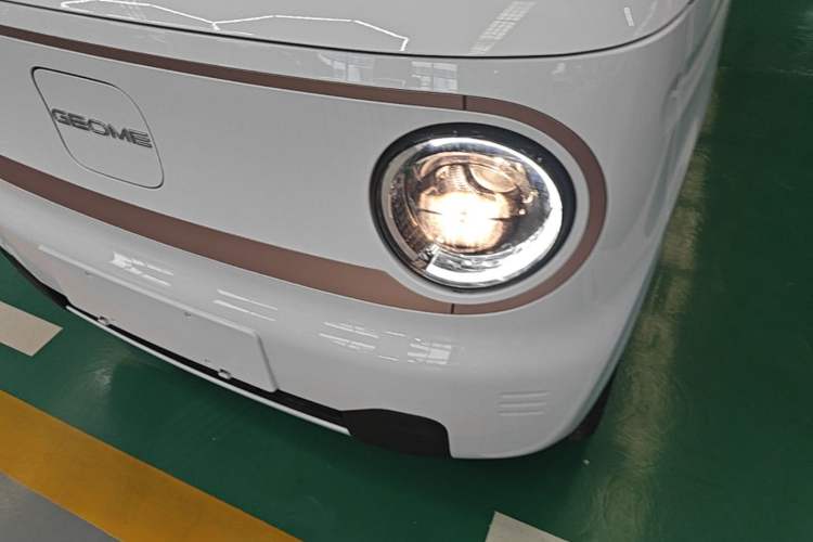 Used Geely Galaxy Panda 2024 Panda Mini 200km Longteng PRO Edition Left Front Headlight