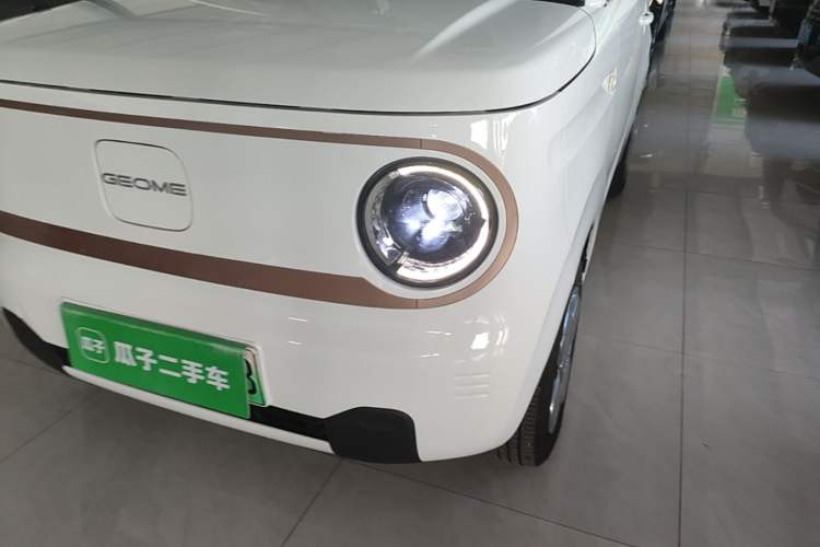 Used Geely Galaxy Panda 2024 Panda Mini 200km Endurance Bear Left Front Headlight