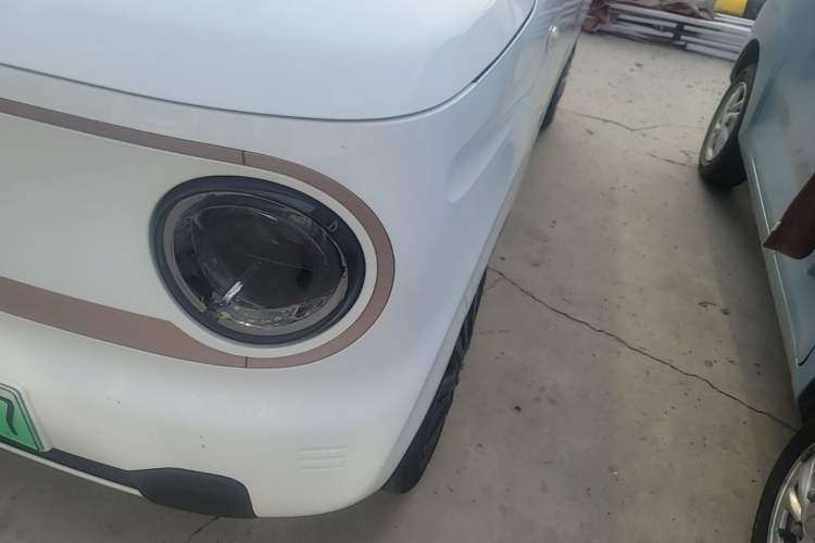 Used Geely Galaxy Panda 2024 Panda Mini 200km Endurance Bear Left Front Headlight