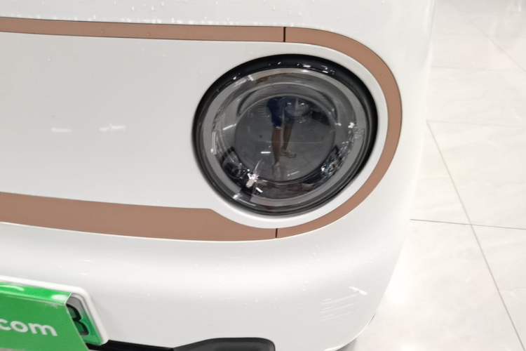 Used Geely Galaxy Panda 2024 Panda Mini 200km Endurance Bear Left Front Headlight