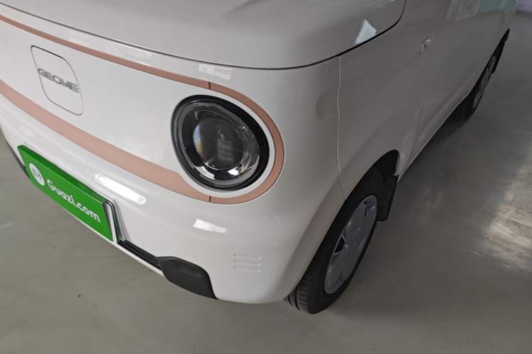 Used Geely Galaxy Panda 2024 Panda Mini 200km Endurance Bear Left Front Headlight