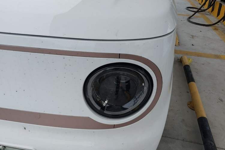 Used Geely Galaxy Panda 2024 Panda Mini 200km Endurance Bear Left Front Headlight