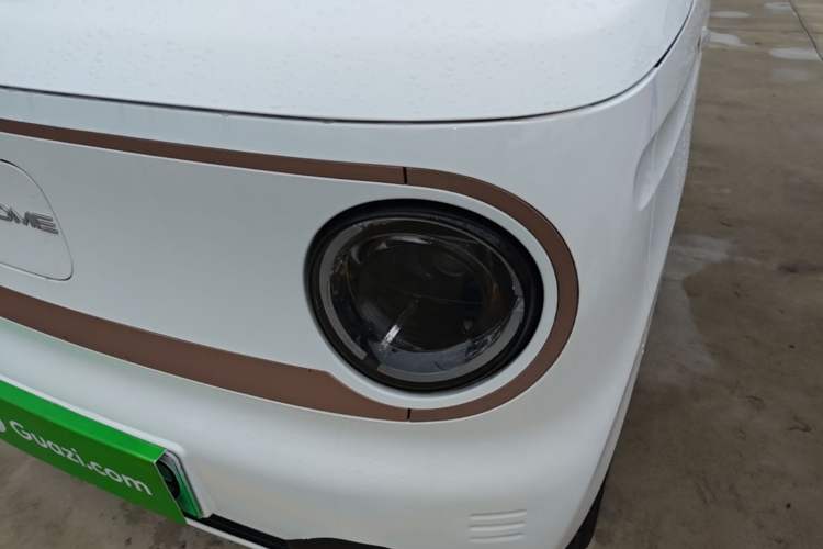 Used Geely Galaxy Panda 2024 Panda Mini 200km Endurance Bear Left Front Headlight