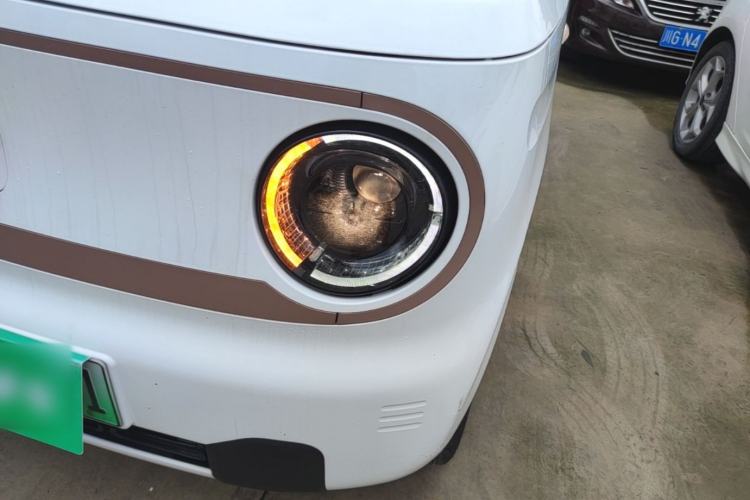 Used Geely Galaxy Panda 2024 Panda Mini 200km Endurance Bear Left Front Headlight
