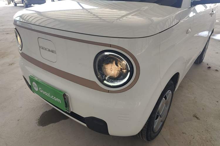 Used Geely Galaxy Panda 2024 Panda Mini 200km Endurance Bear Left Front Headlight