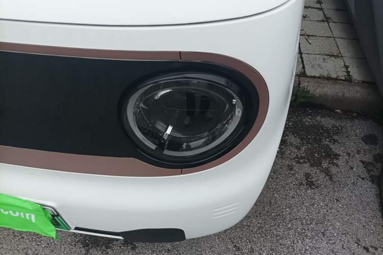 Used Geely Galaxy Panda 2024 Panda Mini 200km Endurance Bear Left Front Headlight