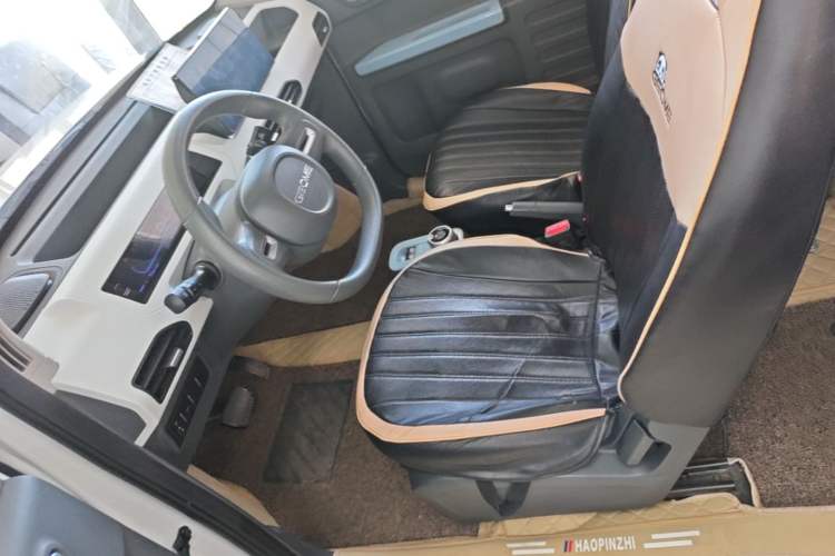 Used Geely Galaxy Panda 2024 Panda Mini 200km Endurance Bear Left Front Seat