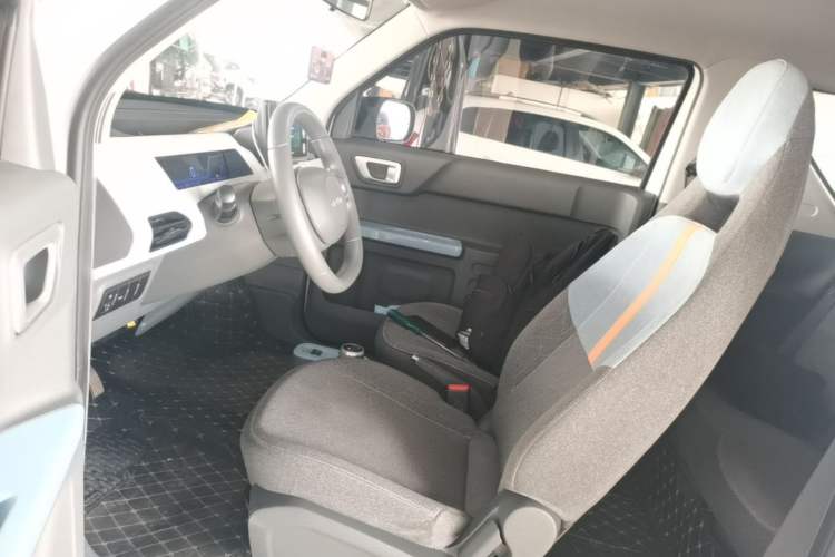 Used Geely Galaxy Panda 2024 Panda Mini 200km Endurance Bear Left Front Seat