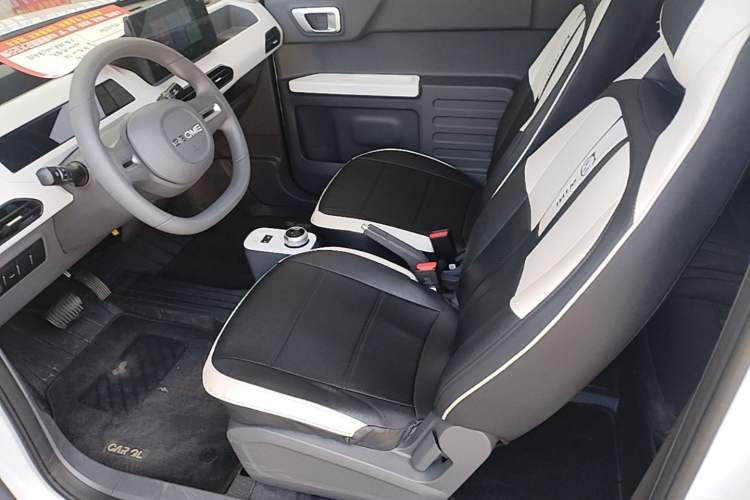 Used Geely Galaxy Panda 2024 Panda Mini 200km Endurance Bear Left Front Seat