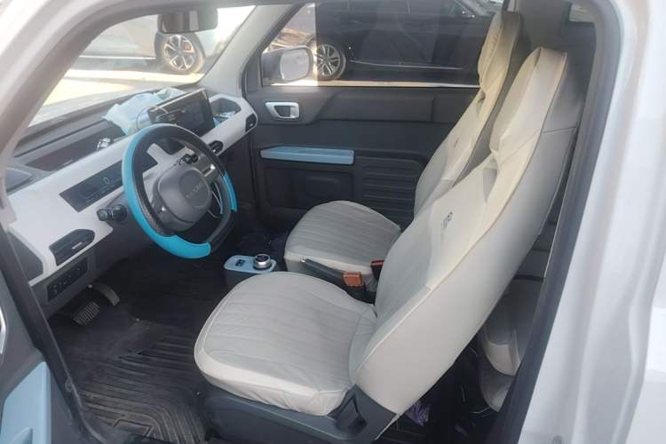 Used Geely Galaxy Panda 2024 Panda Mini 200km Endurance Bear Left Front Seat