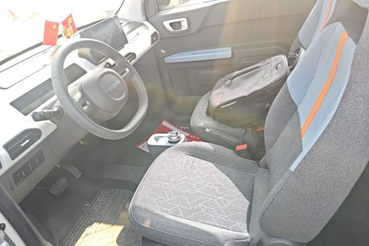 Used Geely Galaxy Panda 2024 Panda Mini 200km Endurance Bear Left Front Seat