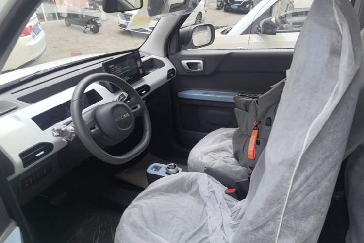 Used Geely Galaxy Panda 2024 Panda Mini 200km Endurance Bear Left Front Seat