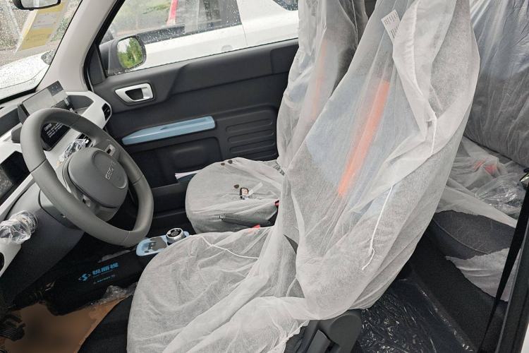Used Geely Galaxy Panda 2024 Panda Mini 200km Endurance Bear Left Front Seat