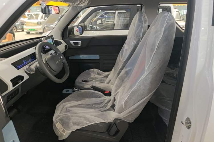 Used Geely Galaxy Panda 2024 Panda Mini 200km Endurance Bear Left Front Seat