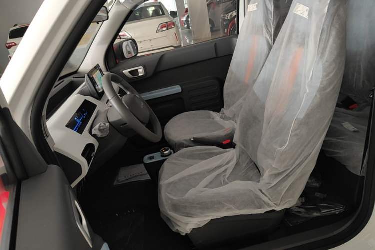 Used Geely Galaxy Panda 2024 Panda Mini 200km Endurance Bear Left Front Seat