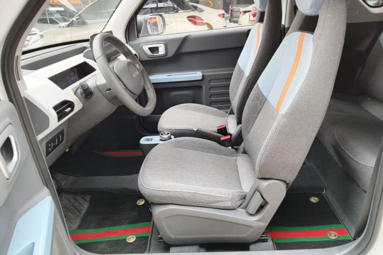 Used Geely Galaxy Panda 2024 Panda Mini 200km Endurance Bear Left Front Seat