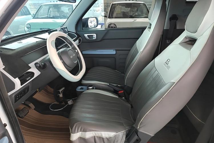 Used Geely Galaxy Panda 2024 Panda Mini 200km Endurance Bear Left Front Seat