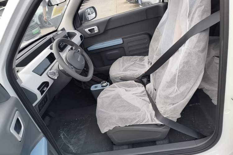 Used Geely Galaxy Panda 2024 Panda Mini 200km Endurance Bear Left Front Seat