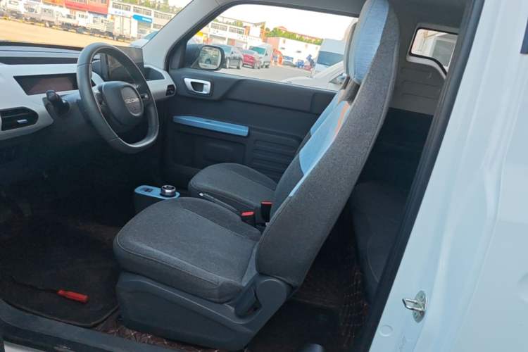Used Geely Galaxy Panda 2024 Panda Mini 200km Endurance Bear Left Front Seat