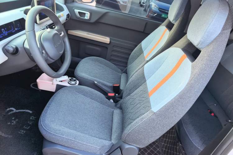 Used Geely Galaxy Panda 2024 Panda Mini 200km Endurance Bear Left Front Seat