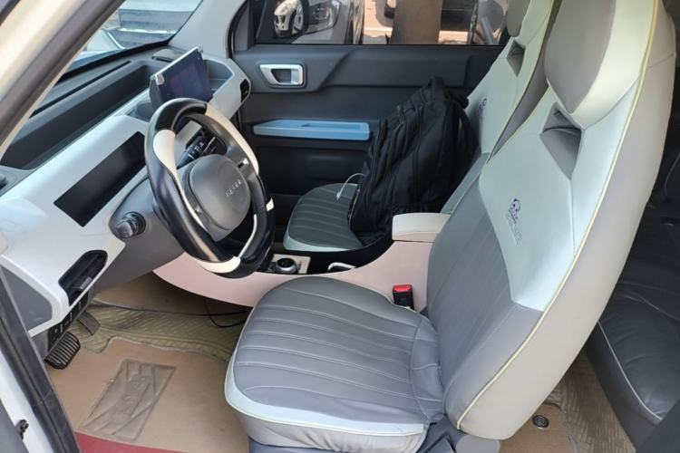 Used Geely Galaxy Panda 2024 Panda Mini 200km Endurance Bear Left Front Seat