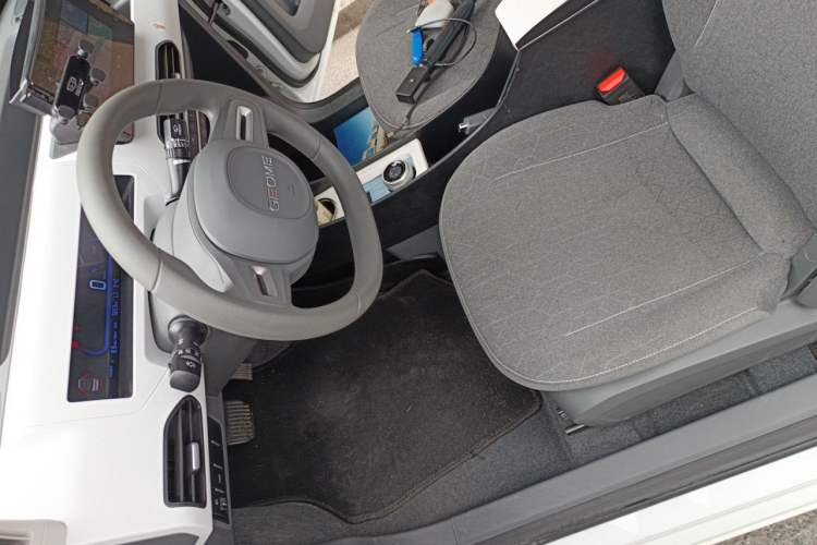 Used Geely Galaxy Panda 2024 Panda Mini 200km Endurance Bear Left Front Seat