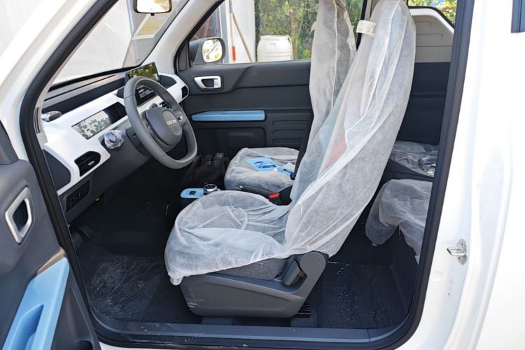 Used Geely Galaxy Panda 2024 Panda Mini 200km Endurance Bear Left Front Seat