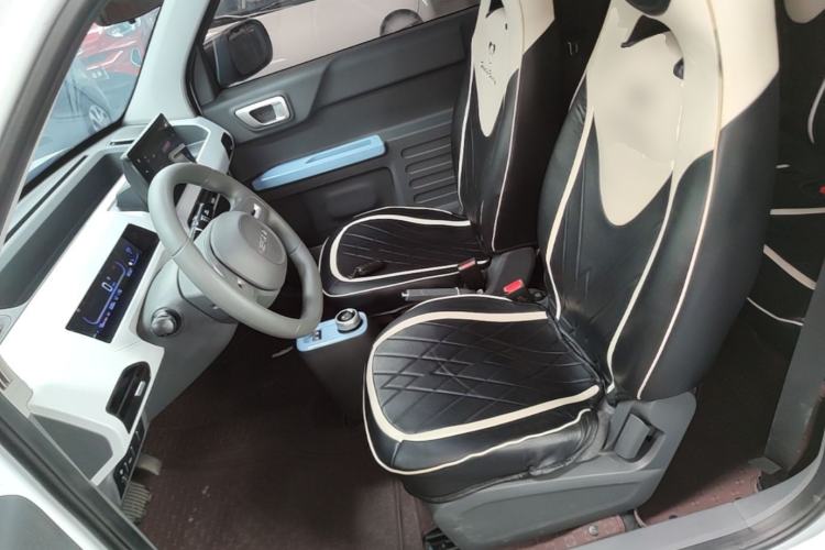 Used Geely Galaxy Panda 2024 Panda Mini 200km Endurance Bear Left Front Seat