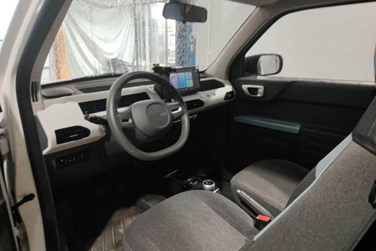 Used Geely Galaxy Panda 2024 Panda Mini 200km Endurance Bear Left Front Seat