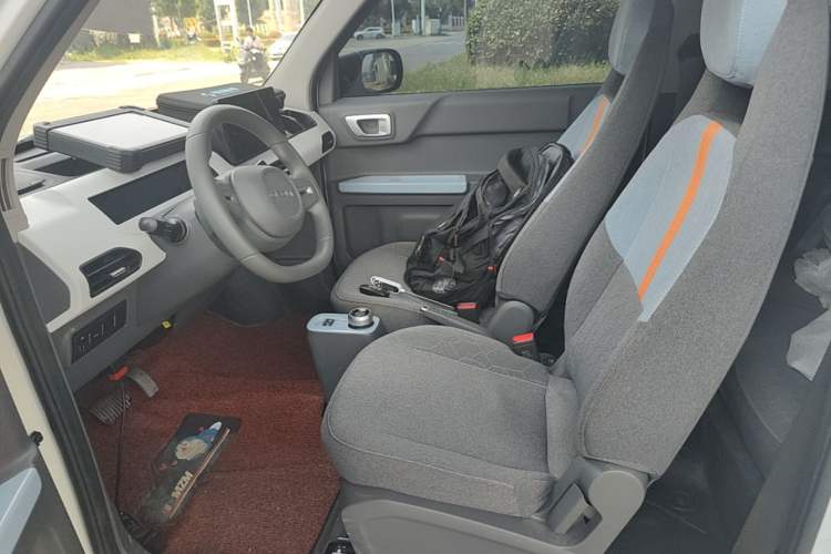 Used Geely Galaxy Panda 2024 Panda Mini 200km Endurance Bear Left Front Seat