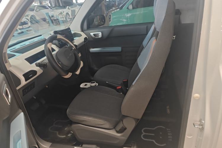 Used Geely Galaxy Panda 2024 Facelifted Panda Mini 200km Dragon Edition Left Front Seat