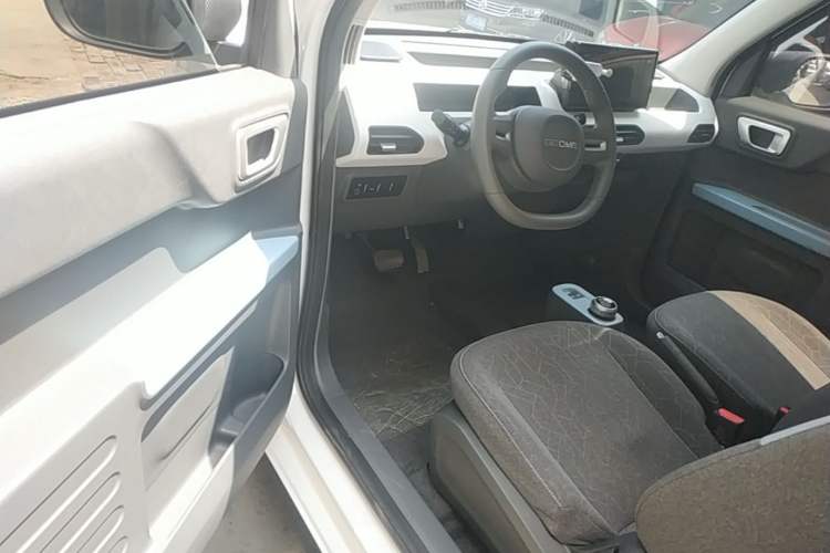 Used Geely Galaxy Panda 2024 Panda Mini 200km Endurance Bear Left Front Seat