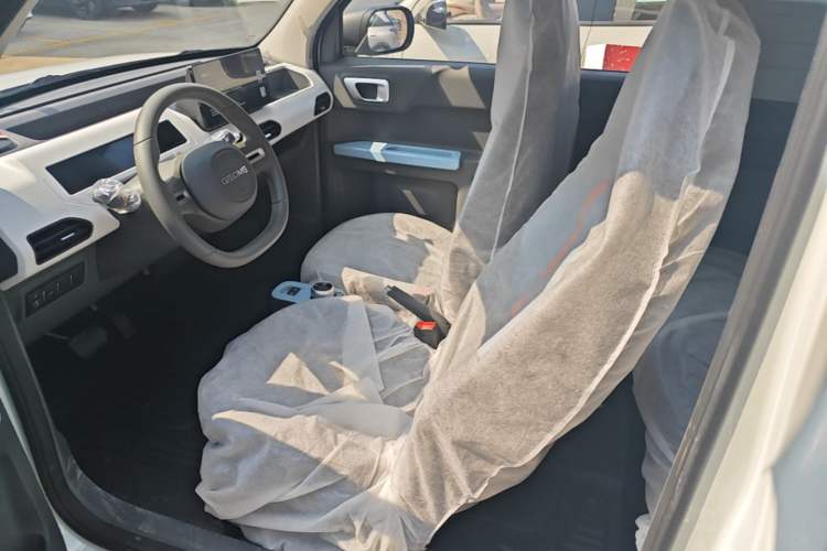 Used Geely Galaxy Panda 2024 Panda Mini 200km Endurance Bear Left Front Seat
