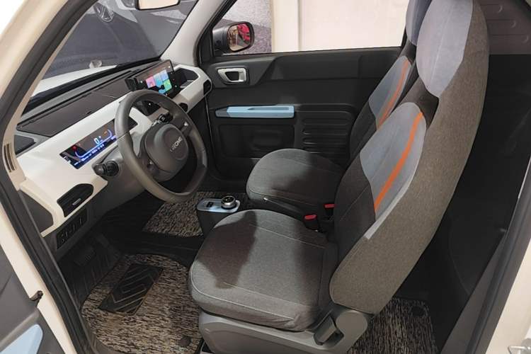 Used Geely Galaxy Panda 2024 Panda Mini 200km Endurance Bear Left Front Seat