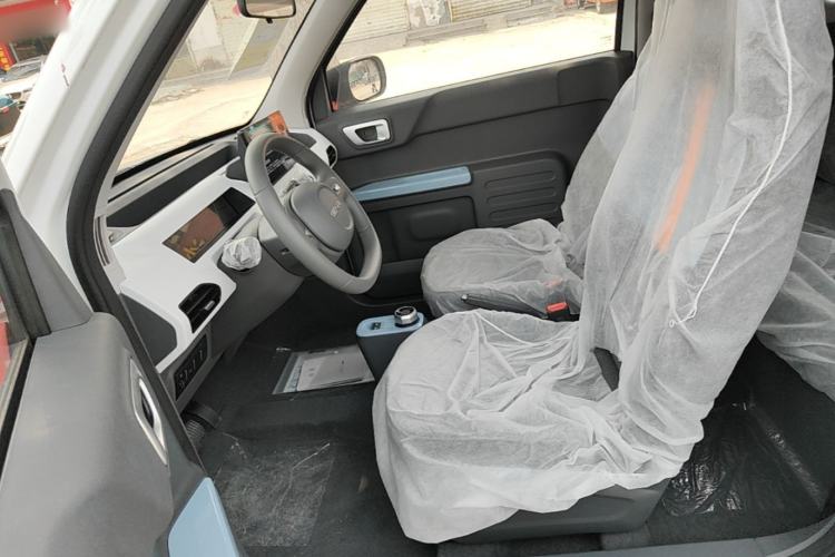 Used Geely Galaxy Panda 2024 Panda Mini 200km Endurance Bear Left Front Seat