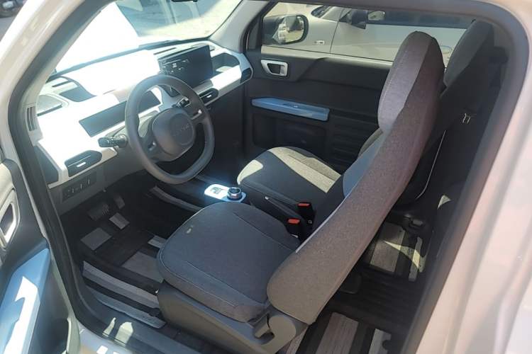 Used Geely Galaxy Panda 2024 Panda Mini 200km Endurance Bear Left Front Seat