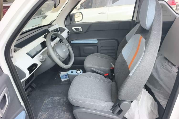 Used Geely Galaxy Panda 2024 Panda Mini 200km Endurance Bear Left Front Seat