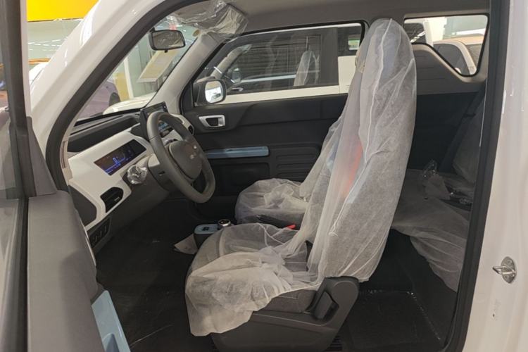 Used Geely Galaxy Panda 2024 Panda Mini 200km Endurance Bear Left Front Seat
