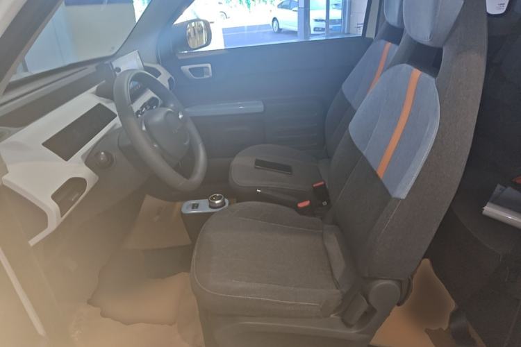 Used Geely Galaxy Panda 2024 Panda Mini 200km Endurance Bear Left Front Seat