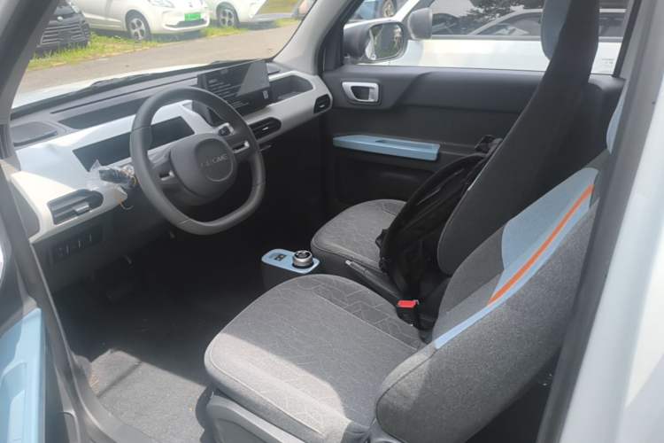 Used Geely Galaxy Panda 2024 Panda Mini 200km Endurance Bear Left Front Seat