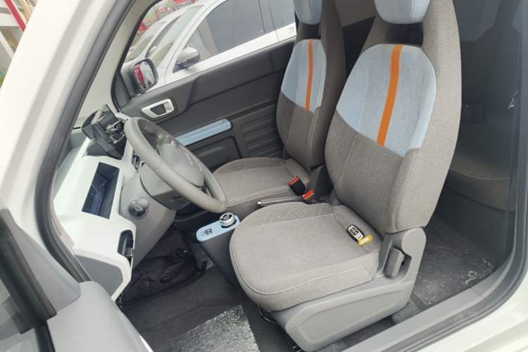 Used Geely Galaxy Panda 2024 Panda Mini 200km Endurance Bear Left Front Seat