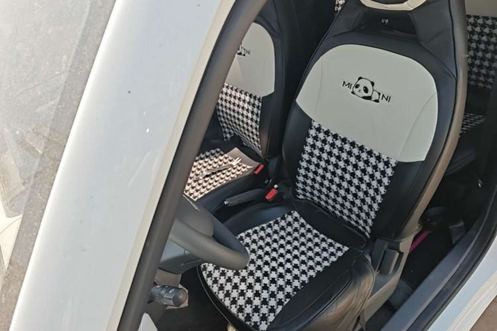 Used Geely Galaxy Panda 2024 Panda Mini 200km Endurance Bear Left Front Seat